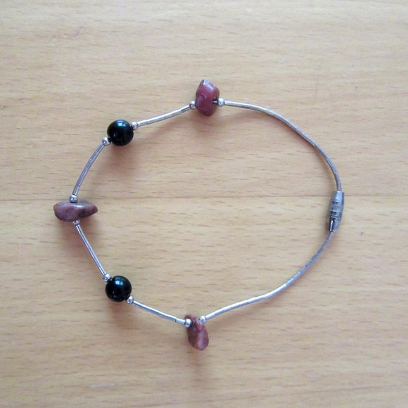 Stretch agate and liquid silver stone & onyx bracelets - set of 2 - Picture 5 of 8